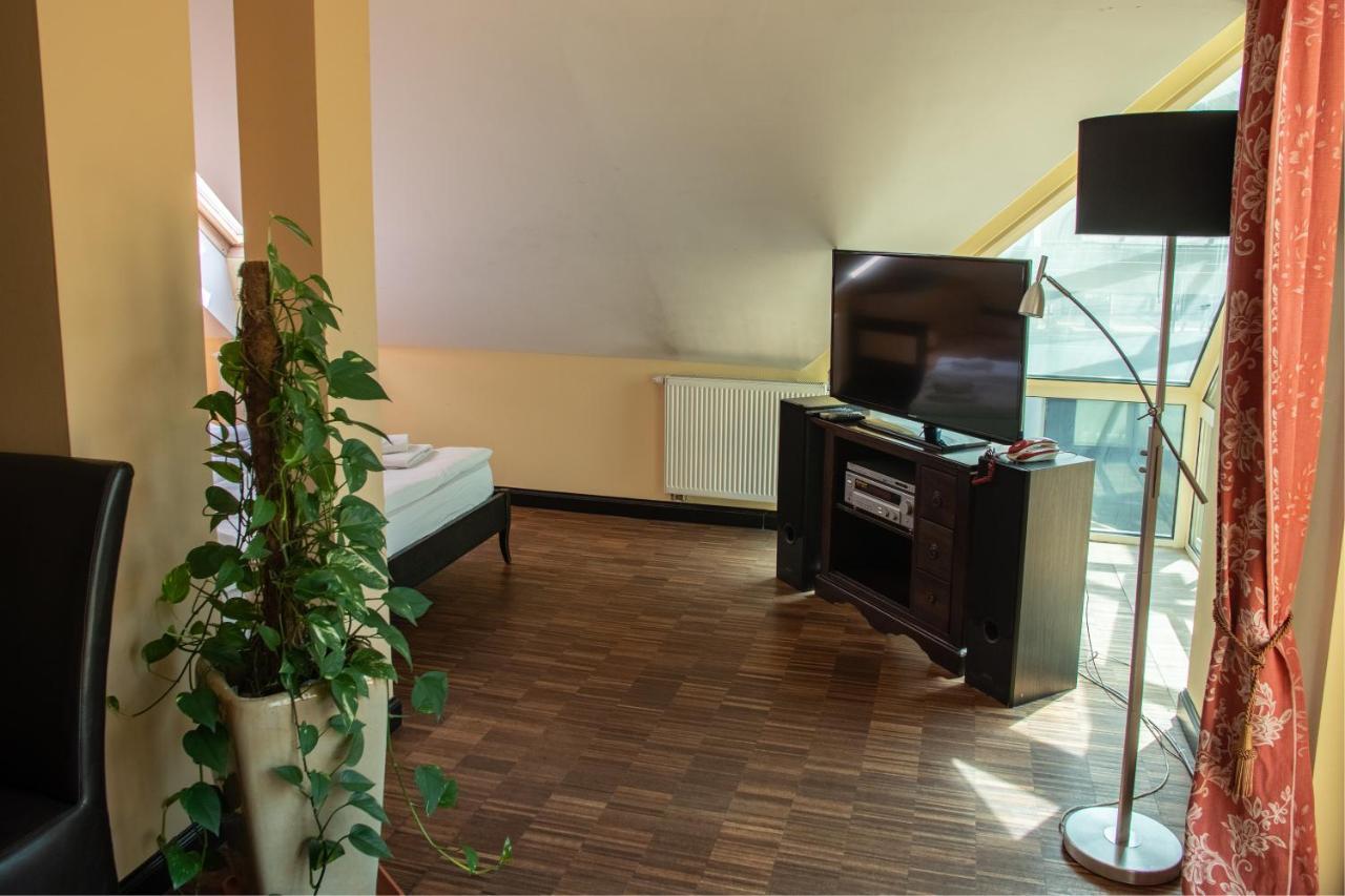 أوتفوك Glass Residence المظهر الخارجي الصورة